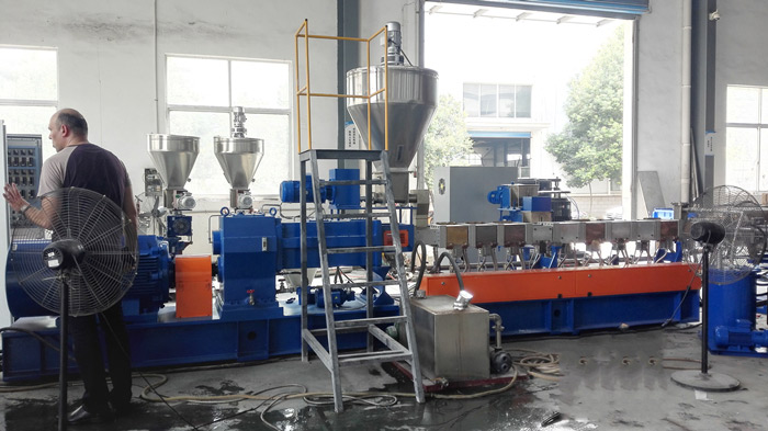 filler-mb-extruder-4