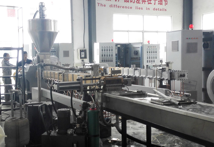 twin-screw-extruder-2