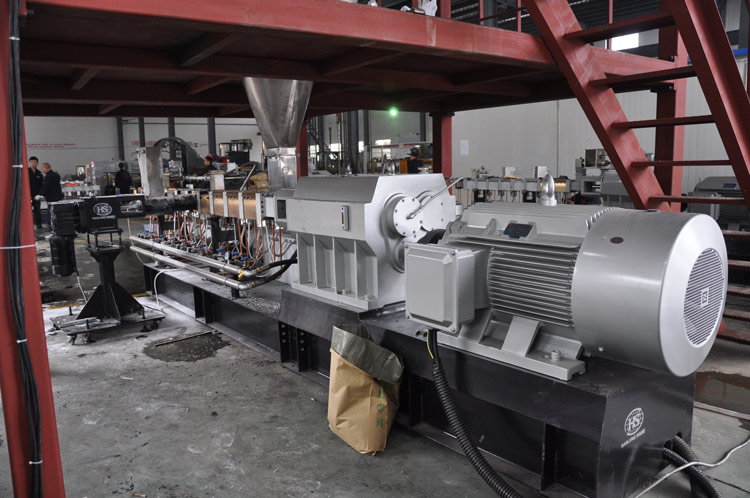 twin-screw-extruder.jpg