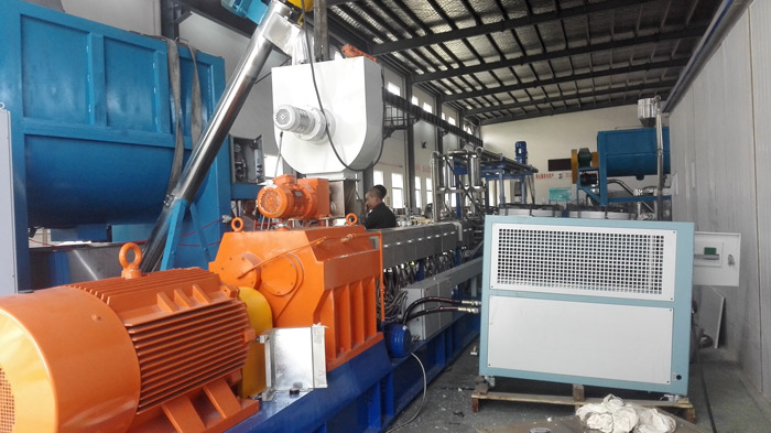 chiller-in-extrusion-line.jpg