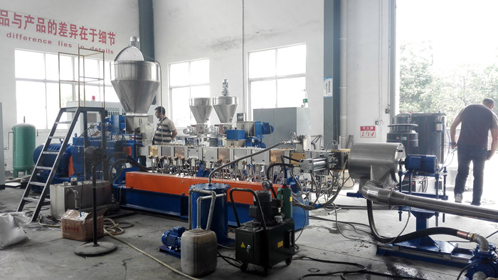 filler-mb-extruder-3